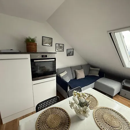 Emi4 Modern Near Swiss Border Free Parking *